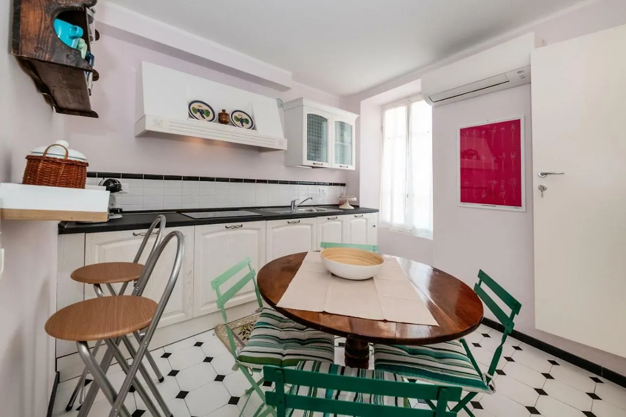 Casa Eve Finalborgo - Romantic House Apartment Finale Ligure