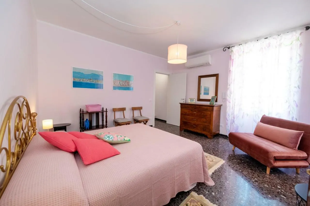 Casa Eve Finalborgo - Romantic House Apartment Finale Ligure 0*,